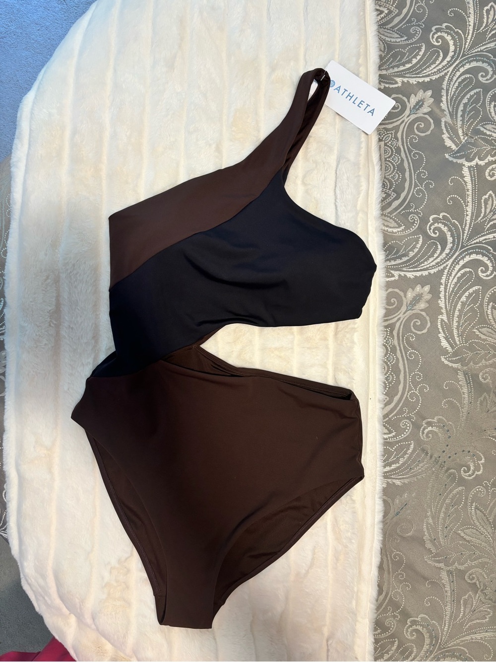 NWT Athleta 2-Tone 1-Shoulder Cutout Swimsuit in Black & Dark Brown. Size L Tall